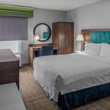 Hampton Inn Detroit Northville Exterior photo