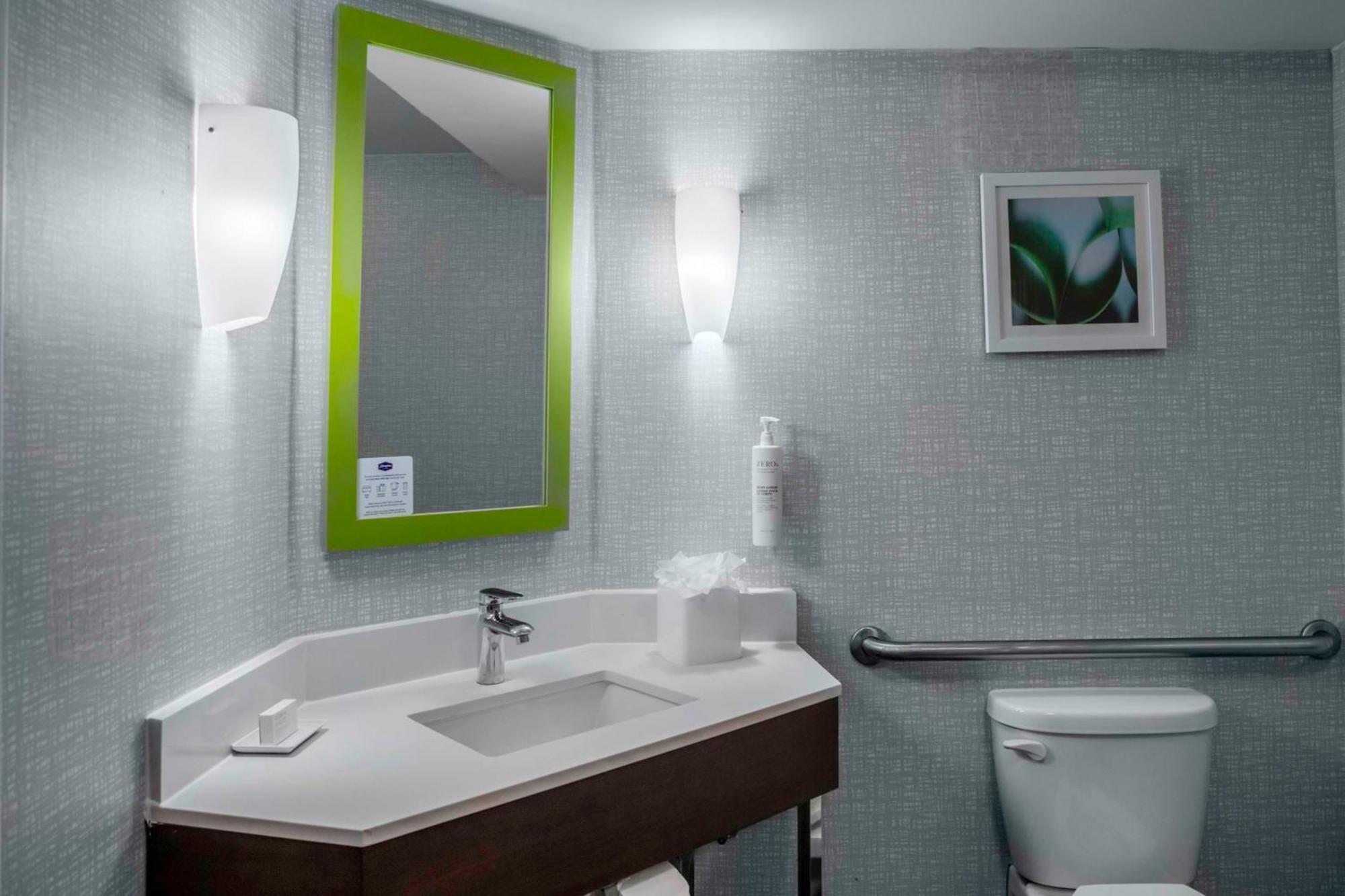 Hampton Inn Detroit Northville Exterior photo
