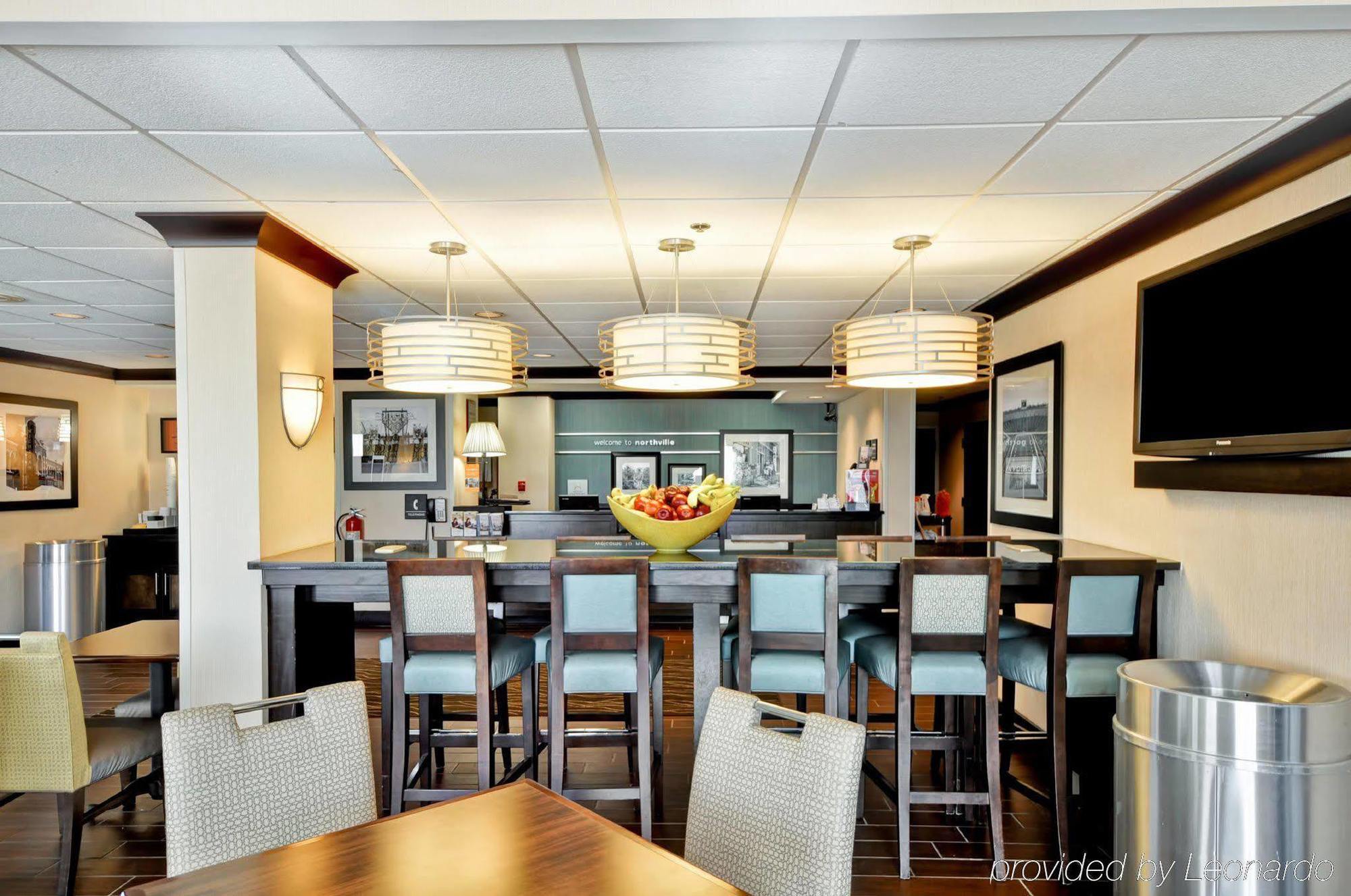 Hampton Inn Detroit Northville Exterior photo